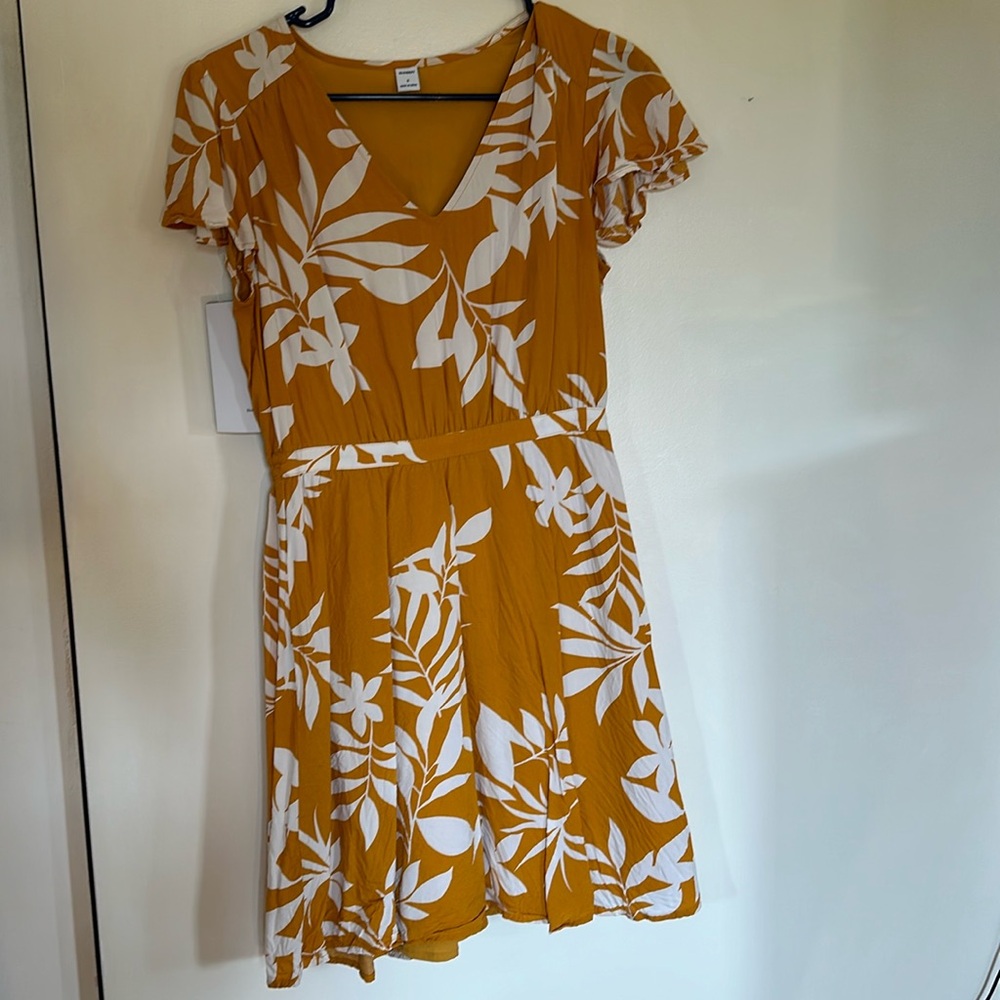 V neck dress